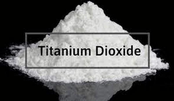Thanh-phan-kem-chong-nang-Titanium-dioxide